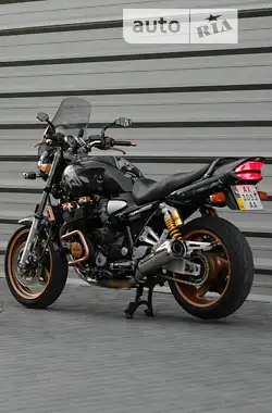 Yamaha XJR 1300 2002 - пробег 35 тыс. км