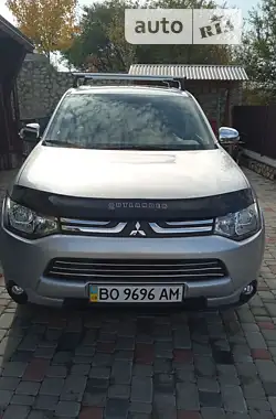 Mitsubishi Outlander 2013 - пробіг 210 тис. км