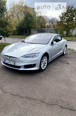 Tesla Model S 2017 - пробіг 123 тис. км