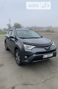 Toyota RAV4 2017 - пробег 180 тыс. км