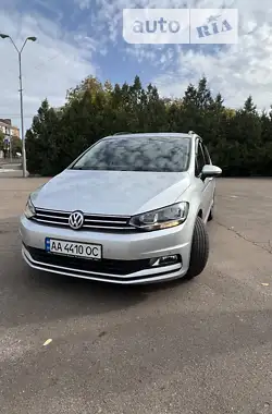 Volkswagen Touran 2015 - пробіг 247 тис. км