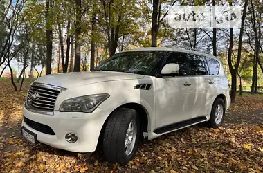 Infiniti QX56 2012 - пробег 270 тыс. км