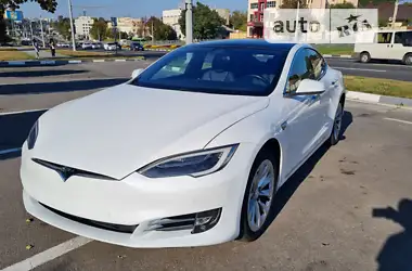 Tesla Model S 2017 - пробіг 160 тис. км