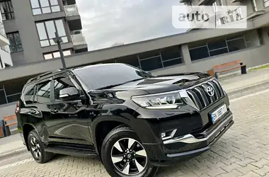 Toyota Land Cruiser Prado 2017 - пробег 178 тыс. км