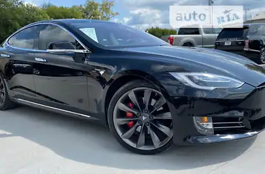 Tesla Model S 2016 - пробіг 85 тис. км