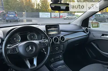 Mercedes-Benz B-Class 2015 - пробіг 130 тис. км