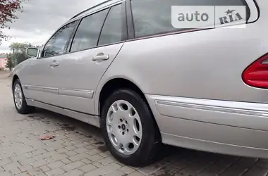 Mercedes-Benz E-Class 1999 - пробег 330 тыс. км