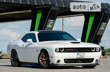 Dodge Challenger SRT 392 2017 - пробег 80 тыс. км