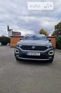 Volkswagen T-Roc 2021 - пробіг 60 тис. км