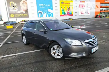 Opel Insignia 2010 - пробіг 237 тис. км