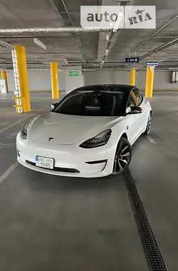 Tesla Model 3  2019 - пробіг 63 тис. км