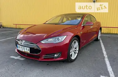 Tesla Model S 2014 - пробіг 193 тис. км