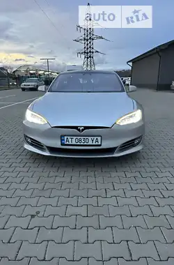 Tesla Model S 2017 - пробіг 90 тис. км