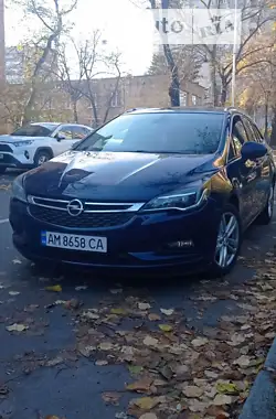 Opel Astra 2016 - пробег 210 тыс. км
