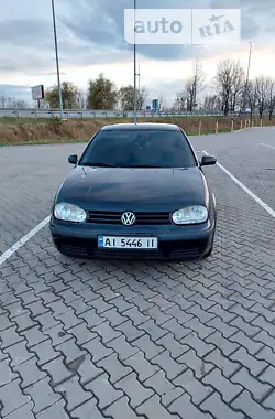 Volkswagen Golf 2001 - пробіг 330 тис. км