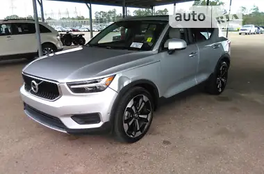 Volvo XC40 2019 - пробіг 120 тис. км