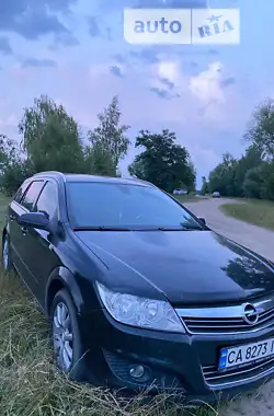 Opel Astra 2008 - пробіг 300 тис. км