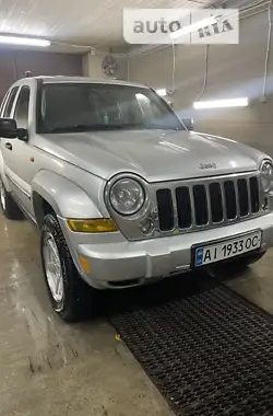 Jeep Cherokee 2005 - пробег 306 тыс. км