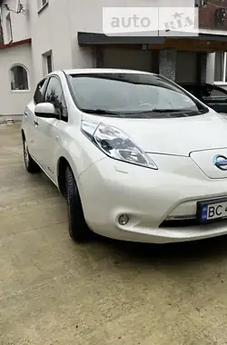 Nissan Leaf 2012 - пробег 109 тыс. км