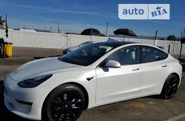 Tesla Model 3 2020 - пробіг 70 тис. км