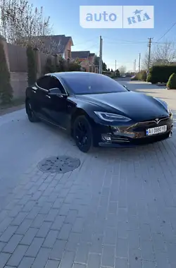 Tesla Model S 2017 - пробіг 50 тис. км