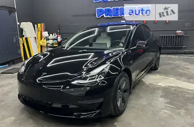 Tesla Model 3 2021 - пробіг 59 тис. км