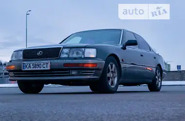 Lexus LS 1994 - пробег 569 тыс. км