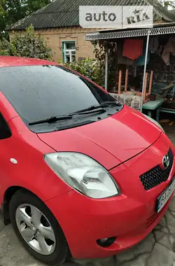 Toyota Yaris 2005 - пробіг 380 тис. км