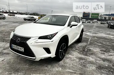 Lexus NX 2019 - пробег 42 тыс. км