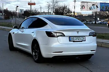 Tesla Model 3 2019 - пробіг 100 тис. км