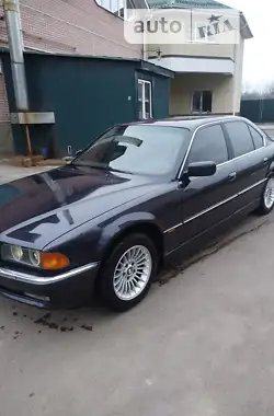 BMW 7 Series 1996 - пробег 366 тыс. км