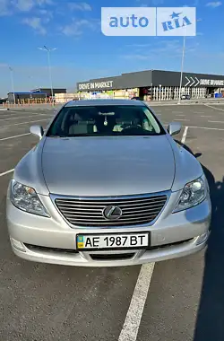 Lexus LS  2007 - пробіг 101 тис. км