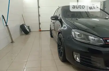Volkswagen Golf GTI 2013 - пробег 200 тыс. км