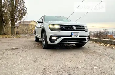 Volkswagen Atlas 2017 - пробіг 62 тис. км