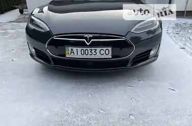 Tesla Model S 2015 - пробіг 115 тис. км