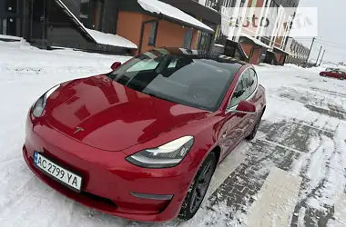 Tesla Model 3 2020 - пробіг 111 тис. км