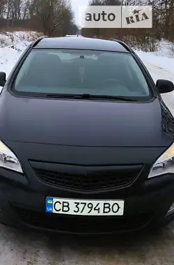 Opel Astra 2012 - пробіг 245 тис. км