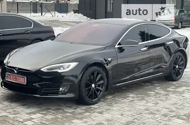 Tesla Model S 2017 - пробіг 114 тис. км
