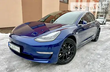 Tesla Model 3 2019 - пробіг 61 тис. км