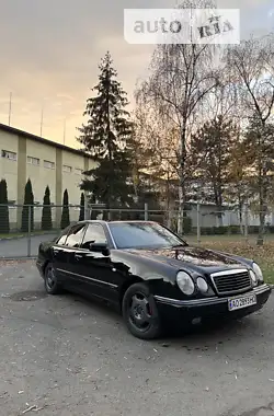 Mercedes-Benz E-Class 1996 - пробег 170 тыс. км