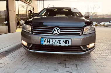 Volkswagen Passat 2011 - пробег 165 тыс. км