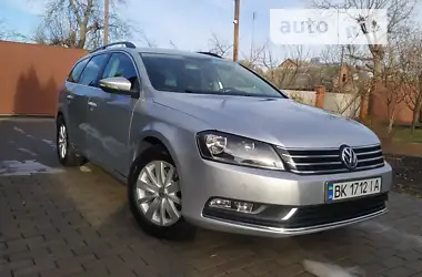 Volkswagen Passat 2014 - пробіг 244 тис. км
