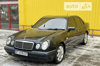 Mercedes-Benz E-Class 1998 - пробег 450 тыс. км