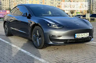 Tesla Model 3  2022 - пробіг 19 тис. км