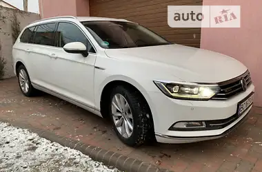 Volkswagen Passat 2018 - пробіг 212 тис. км