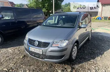 Volkswagen Touran 2007 - пробіг 257 тис. км