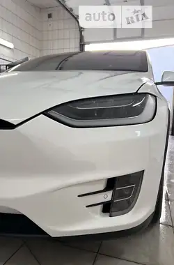 Tesla Model X 2020 - пробіг 85 тис. км