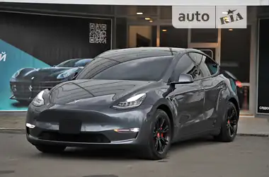 Tesla Model Y  2022 - пробег 21 тыс. км