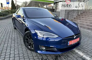 Tesla Model S 2018 - пробіг 118 тис. км