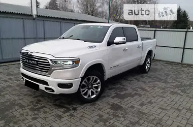 Ram 1500 LongHorn 2018 - пробег 69 тыс. км